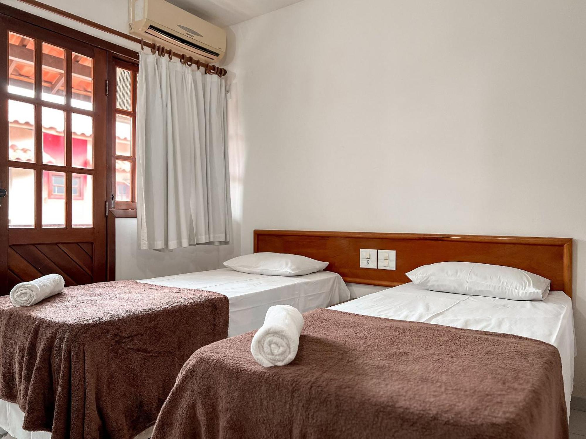Holiday home Residencial Taperapua: Beachfront With Pool And High-speed Internet