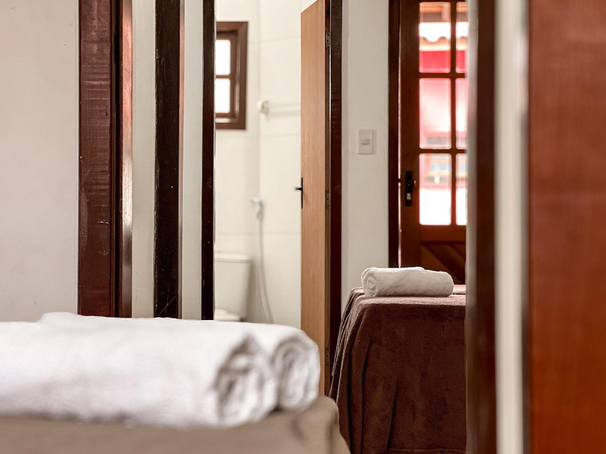 Holiday home Residencial Taperapua: Beachfront With Pool And High-speed Internet *