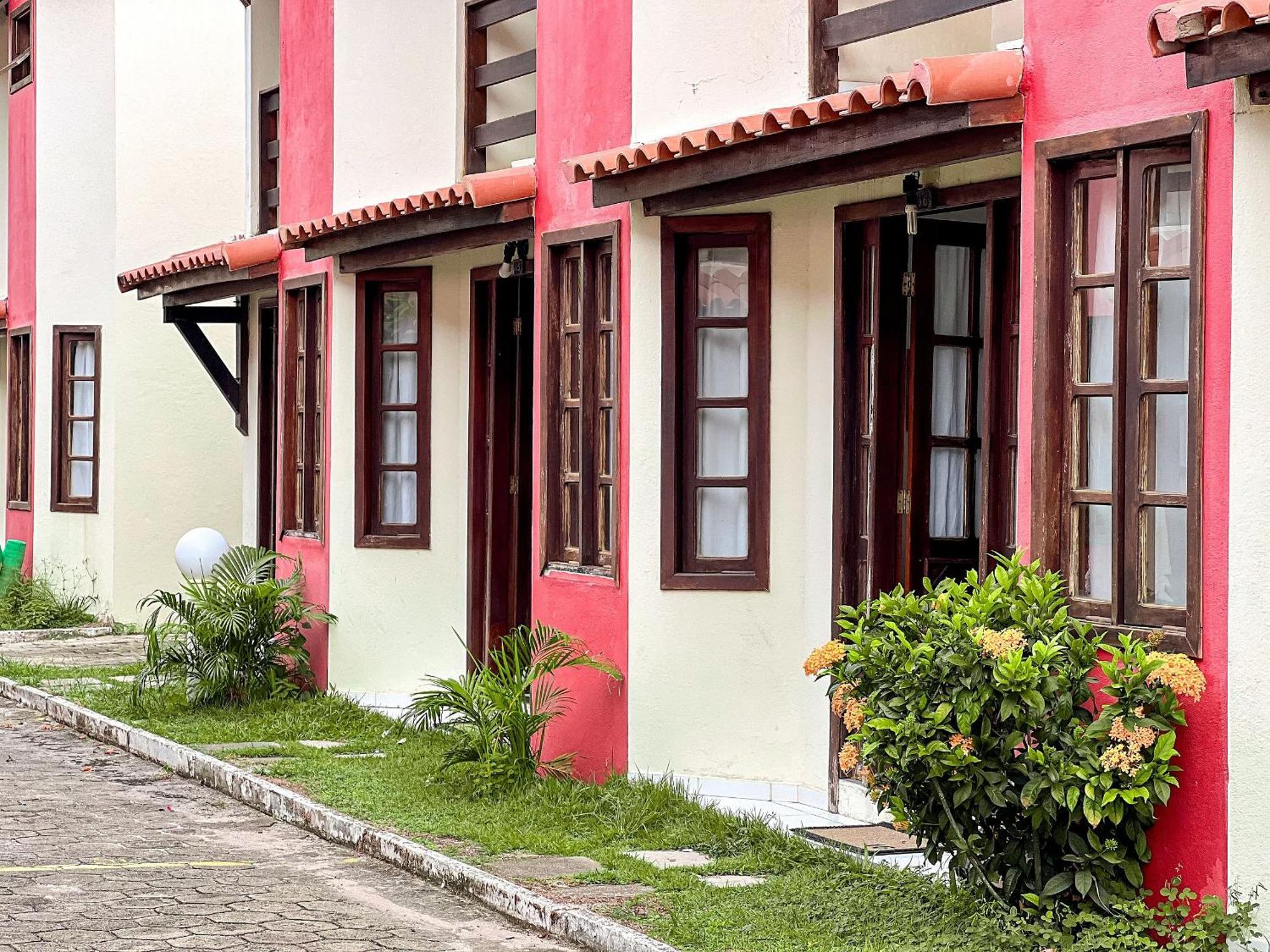 Holiday home Residencial Taperapua: Beachfront With Pool And High-speed Internet