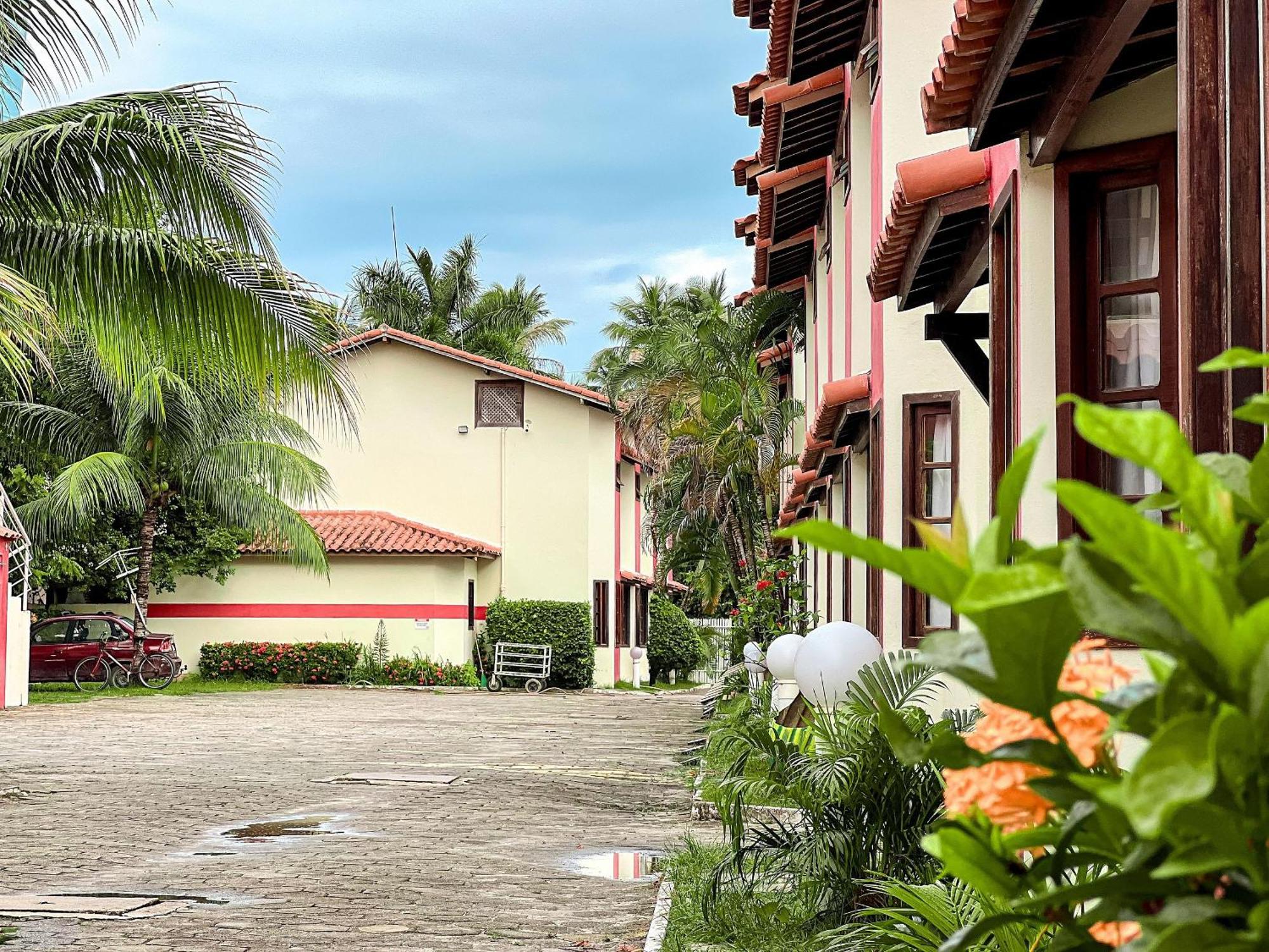 Residencial Taperapua: Beachfront With Pool And High-speed Internet